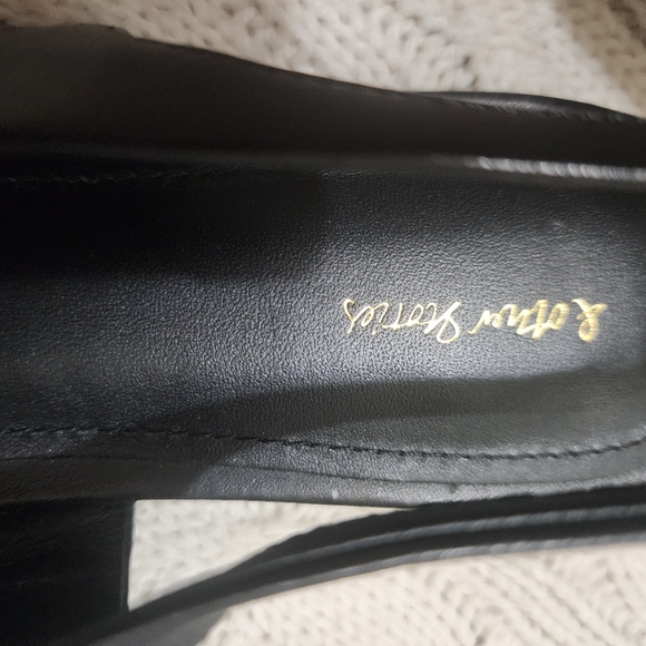 Elegant Black Slingback FlatsPointed .New Condition - Picture 5 of 11